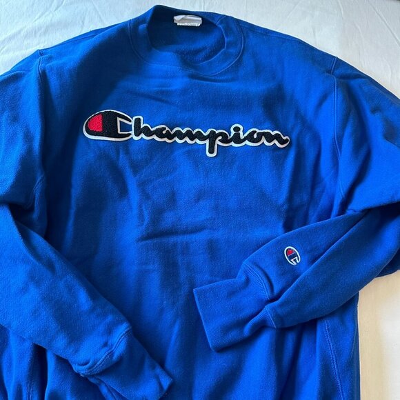 Champion Crewneck Sweatshirt - Picture 2 of 3